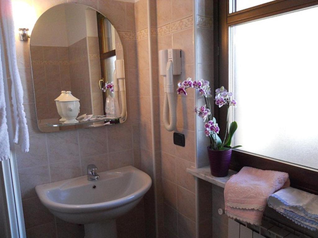 La Cascina Di Villa Due Narzole Cameră foto