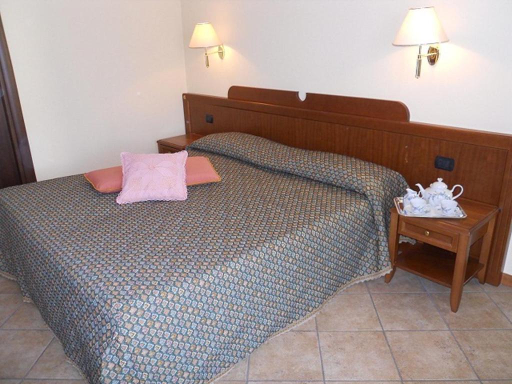 La Cascina Di Villa Due Narzole Cameră foto